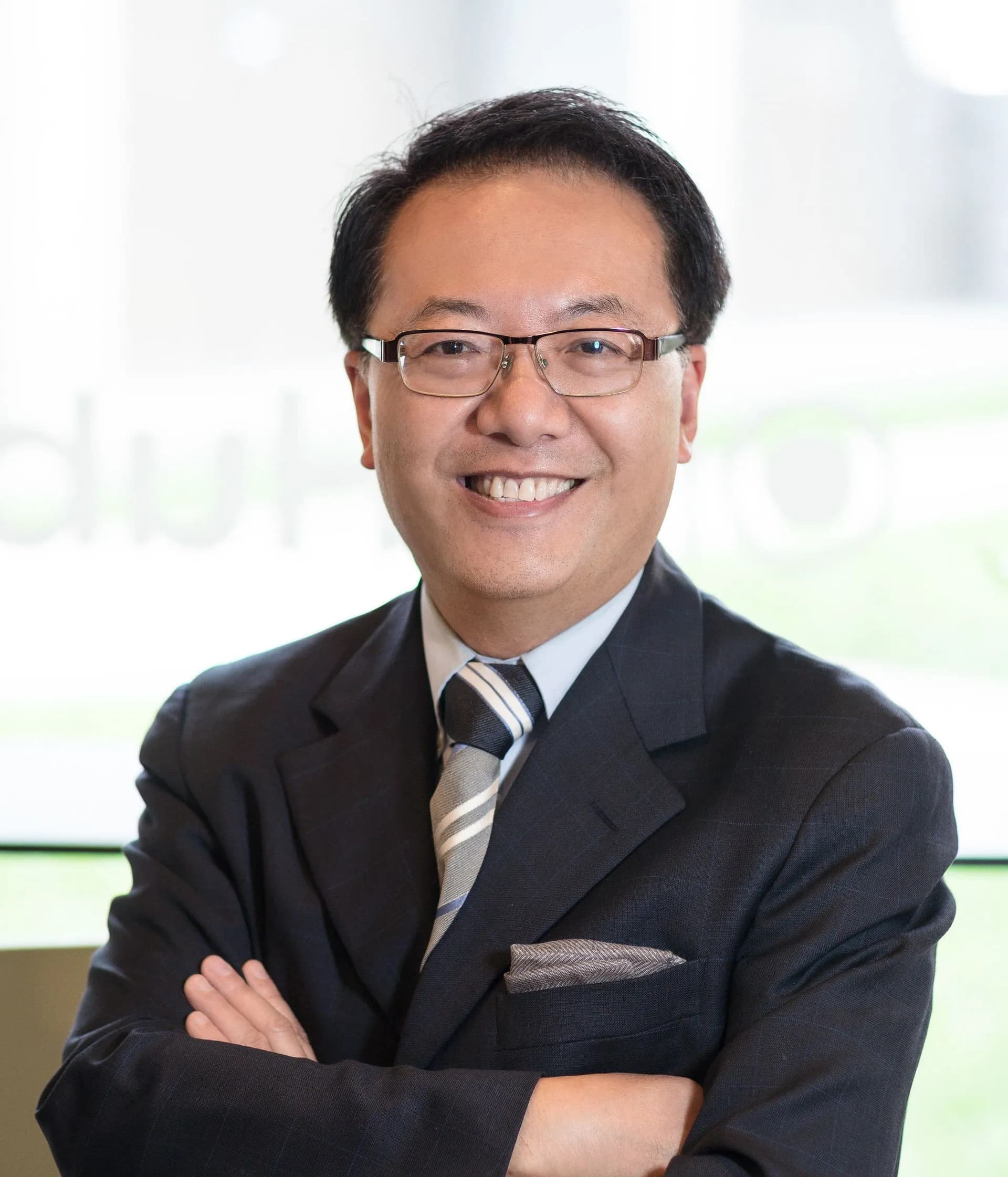 Eddie Lee, Founder and CEO of OneHub Business Consulting