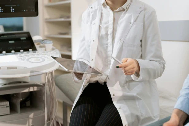 Healthcare practitioner