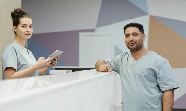 Medical device consultants working